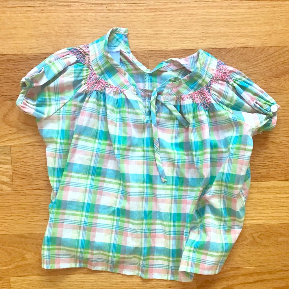 Never worn Bella Bliss Smocked blouse size 5